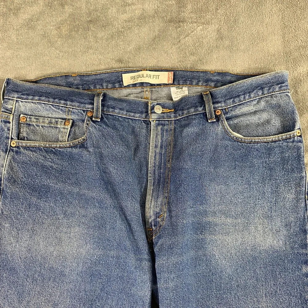 VTG Levis 505 Jeans Mens W42L30 Blue Regular Fit Straight Leg Medium Wash Y2K